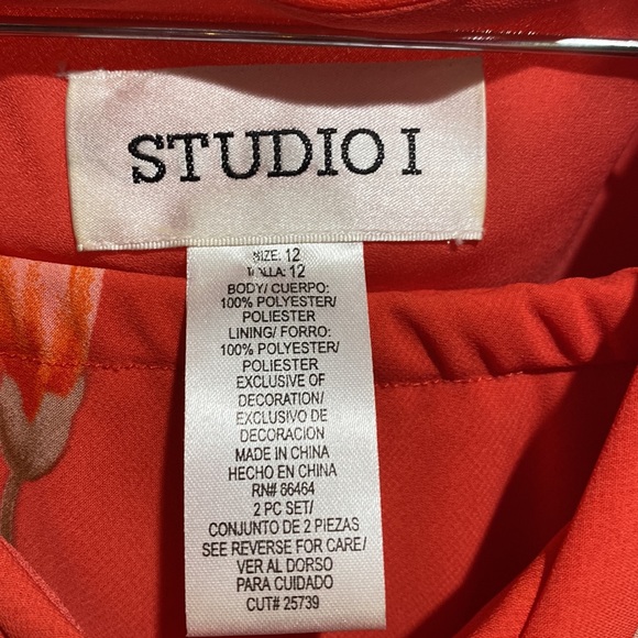 Studio I two piece skirt set - Picture 3 of 7